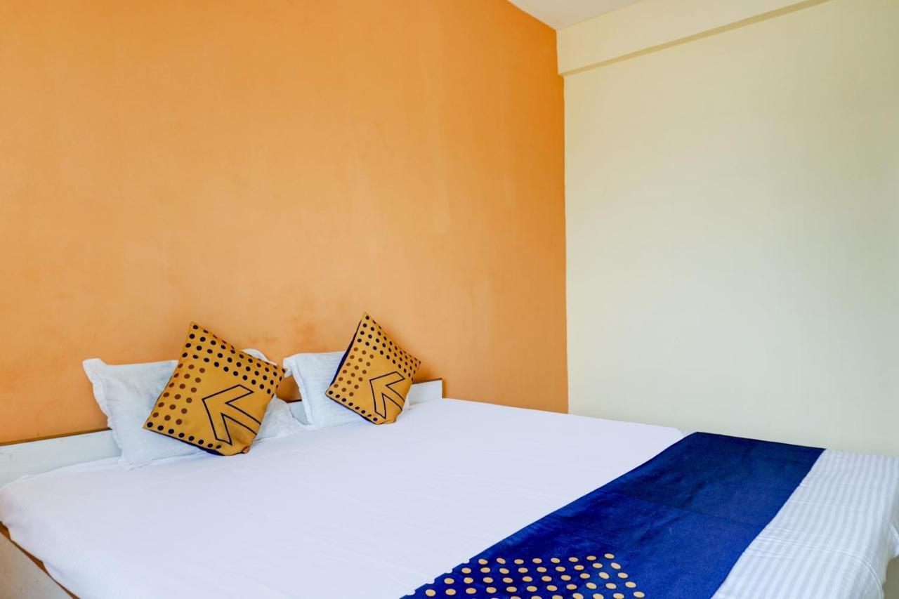 Spot On 82626 Hotel Shivtara Morgaon Екстер'єр фото