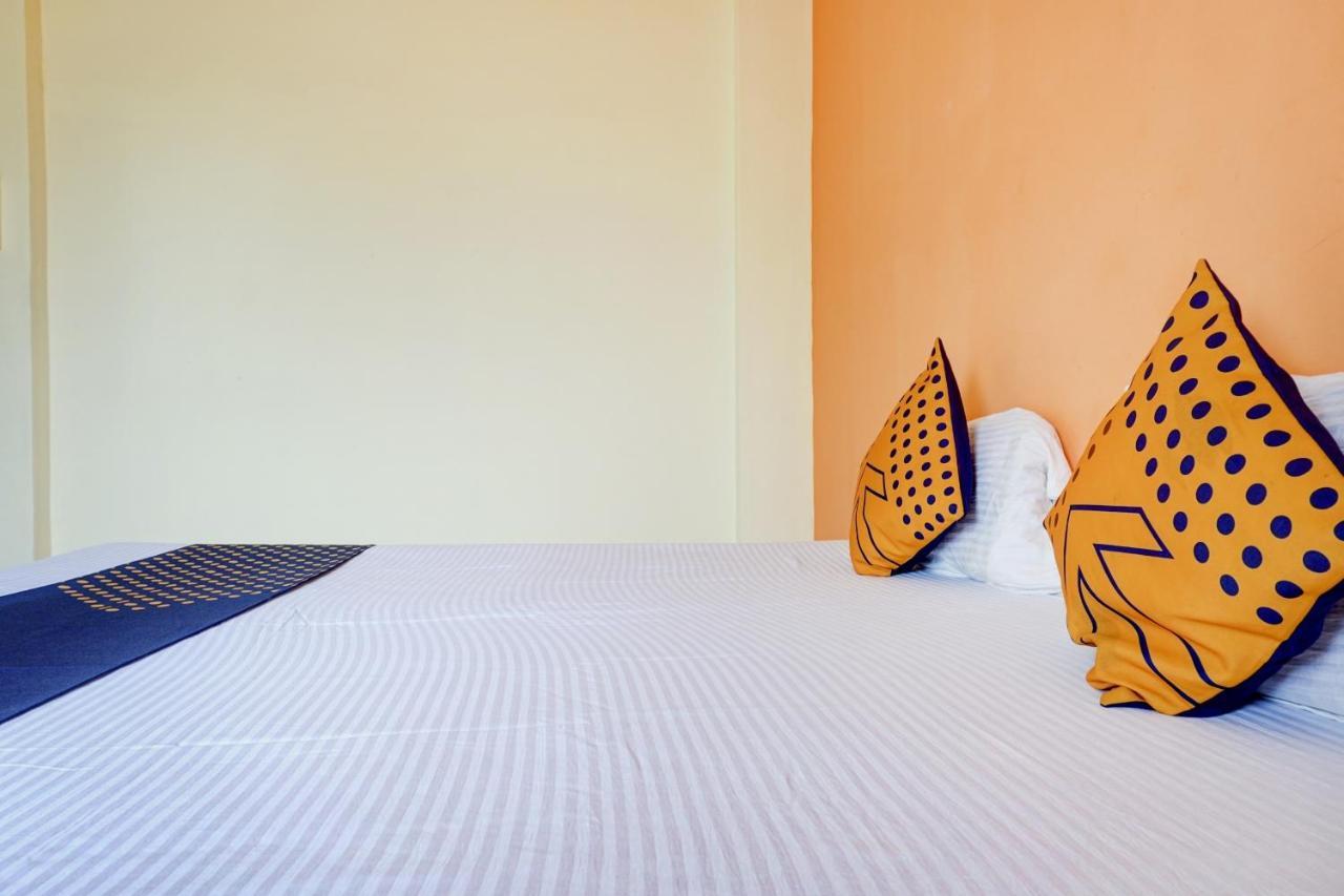 Spot On 82626 Hotel Shivtara Morgaon Екстер'єр фото